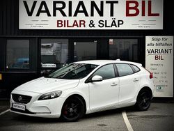 Vit Begagnad 2014 Volvo V40 Kinetic Halvkombi | 94 900 kr (Marknadspris)
