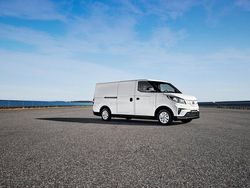 Vit Ny 2024 Maxus eDeliver 3 Van | 387 375 kr