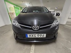 Svart Begagnad 2015 Toyota Verso Minibuss | 125 000 kr (Marknadspris)