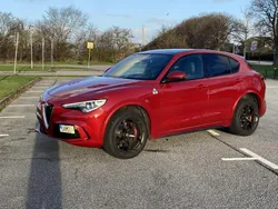 Röd Begagnad 2018 Alfa Romeo Stelvio Quadrifoglio SUV | 399 000 kr (Marknadspris)