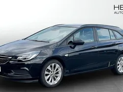 Svart (black) Begagnad 2017 Opel Astra Dynamic Kombi | 150 000 kr (Marknadspris)