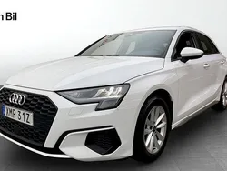 Vit Begagnad 2023 Audi A3 Halvkombi | 279 000 kr (Marknadspris)