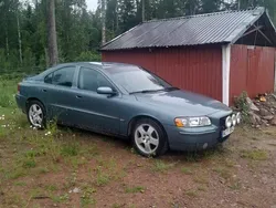 Grön Begagnad 2005 Volvo S60 Kinetic Sedan | 10 000 kr