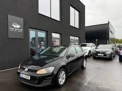 Svart Begagnad 2016 VW Golf VII Halvkombi | 95 000 kr (Marknadspris)