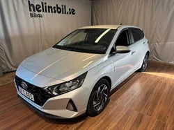 Grå Begagnad 2022 Hyundai i20 Essential Halvkombi | 189 900 kr (Marknadspris)