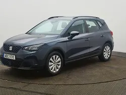 Grå Begagnad 2024 Seat Arona SUV | 219 900 kr (Marknadspris)