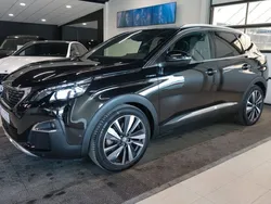 Svart Begagnad 2020 Peugeot 3008 GT SUV | 259 000 kr (Marknadspris)