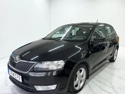 Svart Begagnad 2015 Skoda Rapid Halvkombi | 85 900 kr (Marknadspris)