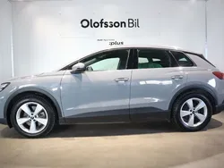 Grå Begagnad 2023 Audi Q4 e-tron Proline SUV | 419 000 kr (Marknadspris)
