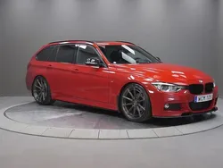 Röd Begagnad 2018 BMW 320 M Sport Kombi | 299 000 kr (Lite dyr)