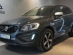 Grå Begagnad 2016 Volvo XC60 R-Design SUV | 259 000 kr (Marknadspris)