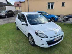 Vit Begagnad 2012 Renault Clio R.S. Halvkombi | 40 000 kr (Marknadspris)