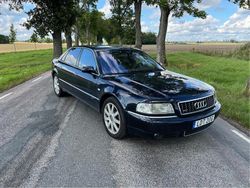Blå Begagnad 2002 Audi A8L W12 Sedan | 399 000 kr