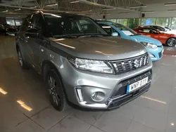 Grå Begagnad 2021 Suzuki Vitara SUV | 157 800 kr
