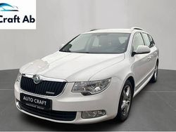 Vit Begagnad 2011 Skoda Superb Elegance Kombi | 54 900 kr (Marknadspris)