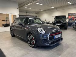 Grå Begagnad 2018 Mini John Cooper Works Halvkombi | 259 900 kr (Marknadspris)