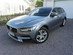 Grå Begagnad 2019 Volvo V90 CC Kombi | 282 900 kr (Marknadspris)