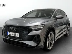 Tyfongrå metallic Begagnad 2024 Audi Q4 Sportback e-tron Comfort SUV | 669 000 kr (Dyr)
