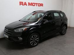 Svart Begagnad 2016 Ford Kuga ST-Line SUV | 159 800 kr (Marknadspris)