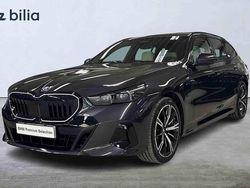 Grå Begagnad 2025 BMW 530e M Sport Kombi | 769 900 kr (Dyr)