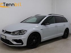 Ljusgrå (grå) Begagnad 2018 VW Golf VII R Kombi | 259 900 kr (Marknadspris)
