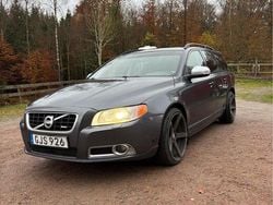 Grå Begagnad 2011 Volvo V70 R-Design Kombi | 60 000 kr (Marknadspris)