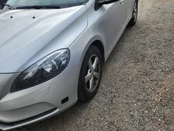 Silver Begagnad 2017 Volvo V40 Kinetic Kombi | 145 000 kr (Marknadspris)