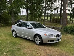 Grå Begagnad 2010 Volvo S80 Momentum Sedan | 56 000 kr (Marknadspris)