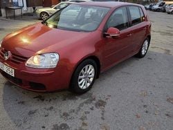 Röd Begagnad 2008 VW Golf VI Halvkombi | 60 000 kr (Marknadspris)