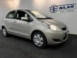 Ljusbrun Begagnad 2009 Toyota Yaris Halvkombi | 49 000 kr (Lite dyr)