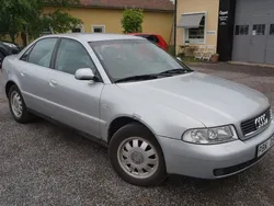 Ljusgrå Begagnad 1999 Audi A4 Sedan | 14 900 kr