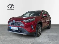 Röd Begagnad 2024 Toyota RAV4 Hybrid SUV | 459 900 kr (Marknadspris)