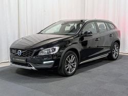 Svart Begagnad 2017 Volvo V60 CC Standard Kombi | 184 900 kr (Lite dyr)