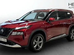 Röd Begagnad 2023 Nissan X-Trail Tekna SUV | 586 250 kr