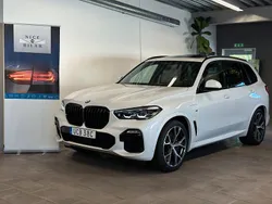 Vit (mineralvit metallic) Begagnad 2020 BMW X5 iPerformance SUV | 599 000 kr (Bra pris)