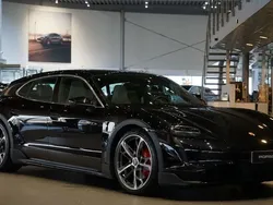 Svart Begagnad 2021 Porsche Taycan 4S Cross Turismo Sedan | 749 000 kr (Superpris)