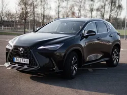 Lexus NX450h+