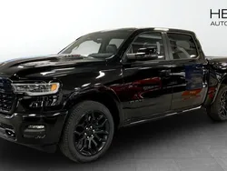 Svart (black) Ny 2025 RAM 1500 Pickup | 1 344 880 kr (Marknadspris)