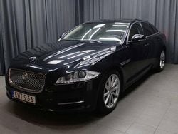 Svart Begagnad 2012 Jaguar XJ Premium Luxury Sedan | 179 000 kr