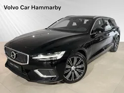 Svart Begagnad 2022 Volvo V60 Kombi | 369 000 kr (Marknadspris)