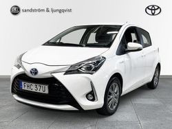 Vit Begagnad 2019 Toyota Yaris Hybrid Active Halvkombi | 164 000 kr (Marknadspris)