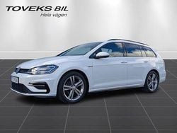 Vit Begagnad 2019 VW Golf VII R-line Sedan | 209 500 kr (Marknadspris)