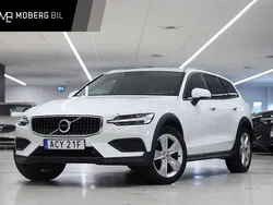 Vit Begagnad 2019 Volvo V60 CC Momentum Kombi | 339 900 kr (Dyr)