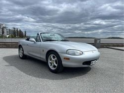 Grå Begagnad 2000 Mazda MX5 Cab | 89 999 kr (Marknadspris)