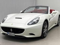 Vit Begagnad 2012 Ferrari California Cab | 1 199 000 kr
