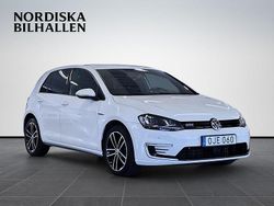 Vit Begagnad 2016 VW Golf VII GTE Halvkombi | 169 795 kr (Marknadspris)