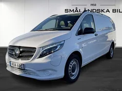 Vit Begagnad 2022 Mercedes e-Vito Minibuss | 599 900 kr