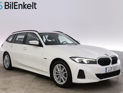 Vit Begagnad 2022 BMW 330e Sport Line Kombi | 359 900 kr (Bra pris)