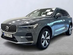 Grå Begagnad 2023 Volvo XC60 Core SUV | 439 900 kr (Superpris)