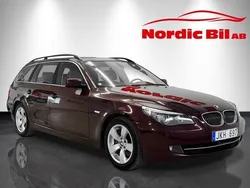 Mörkröd (röd) Begagnad 2008 BMW 525 Kombi | 59 900 kr (Lite dyr)